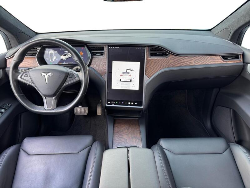 Tesla Model X vaihtoauto