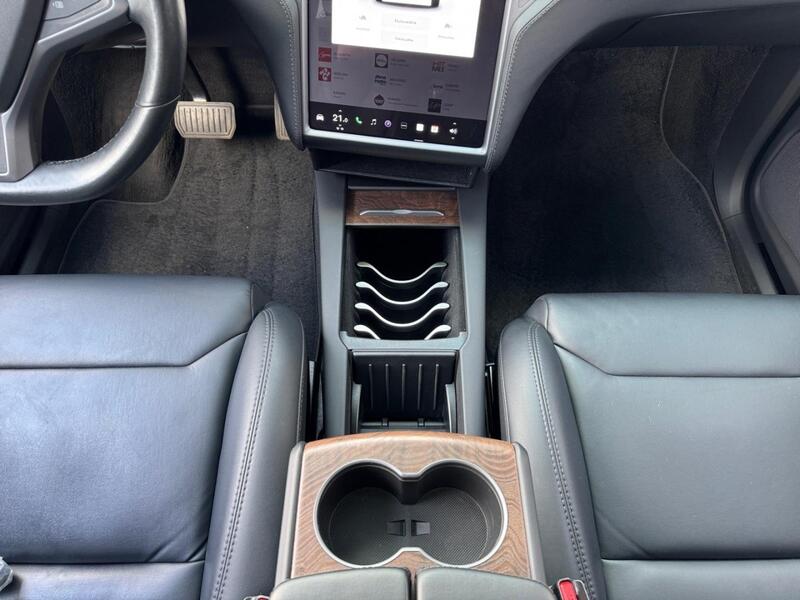 Tesla Model X vaihtoauto