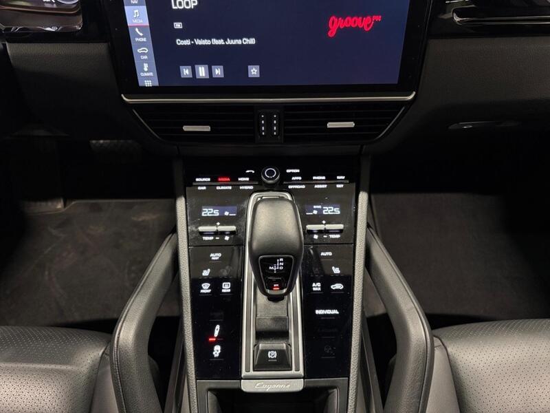 Porsche Cayenne vaihtoauto