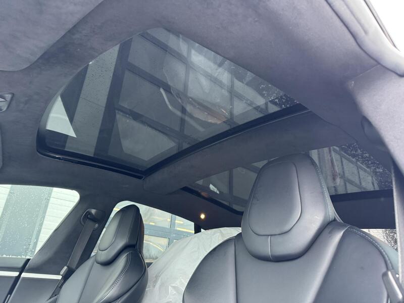 Tesla Model S vaihtoauto