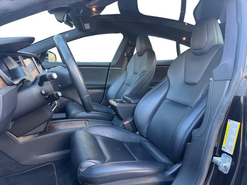 Tesla Model S vaihtoauto