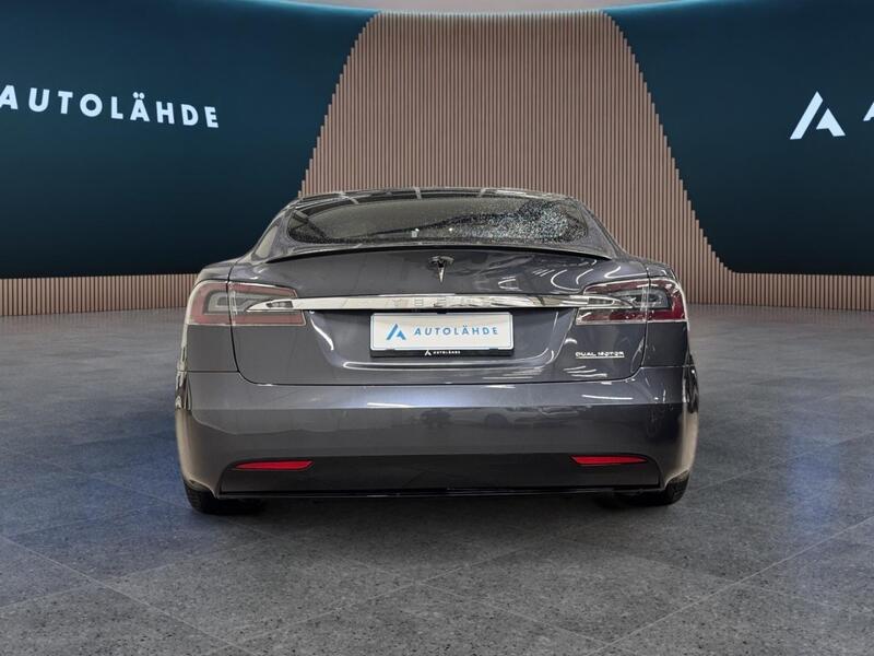 Tesla Model S vaihtoauto