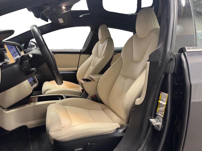 Tesla Model S vaihtoauto