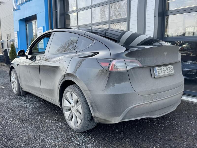 Tesla Model Y vaihtoauto