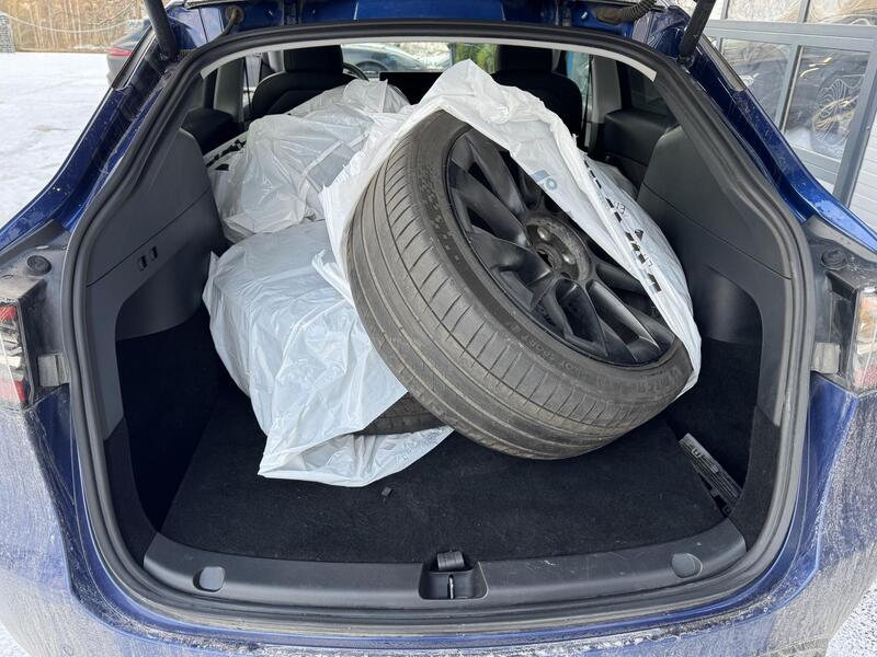 Tesla Model Y vaihtoauto