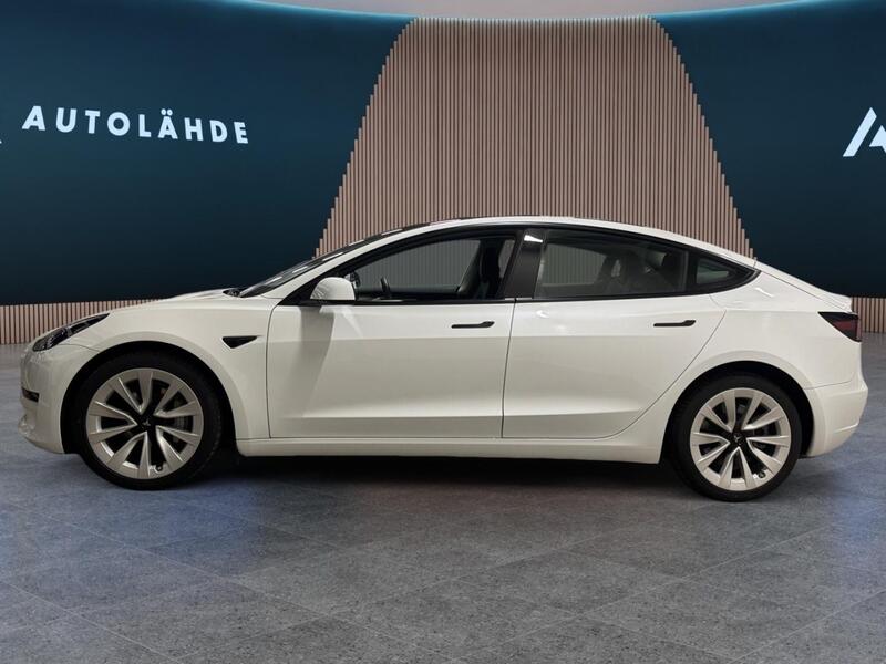 Tesla Model 3 vaihtoauto