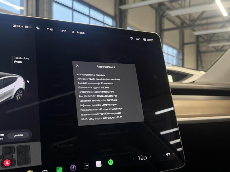 Tesla Model Y vaihtoauto