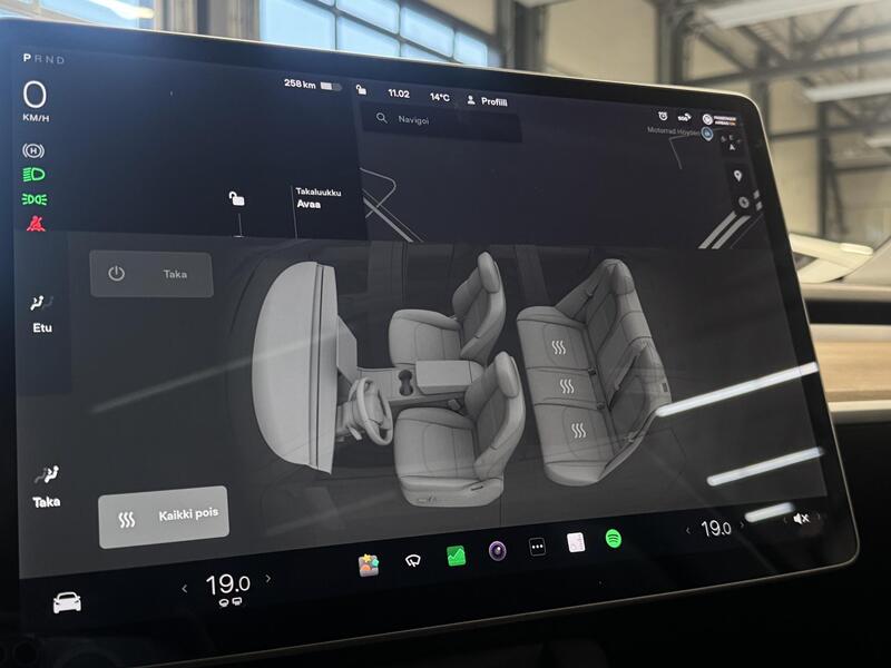 Tesla Model Y vaihtoauto