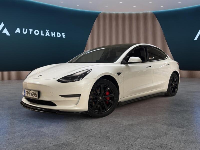 Tesla Model 3 vaihtoauto