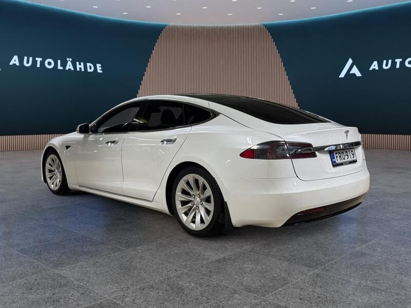 Tesla Model S vaihtoauto