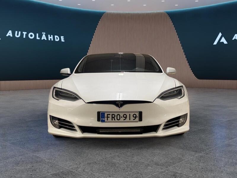 Tesla Model S vaihtoauto