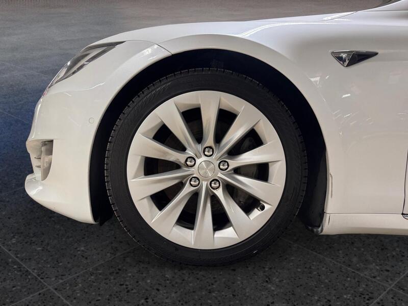 Tesla Model S vaihtoauto