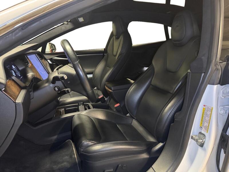 Tesla Model S vaihtoauto