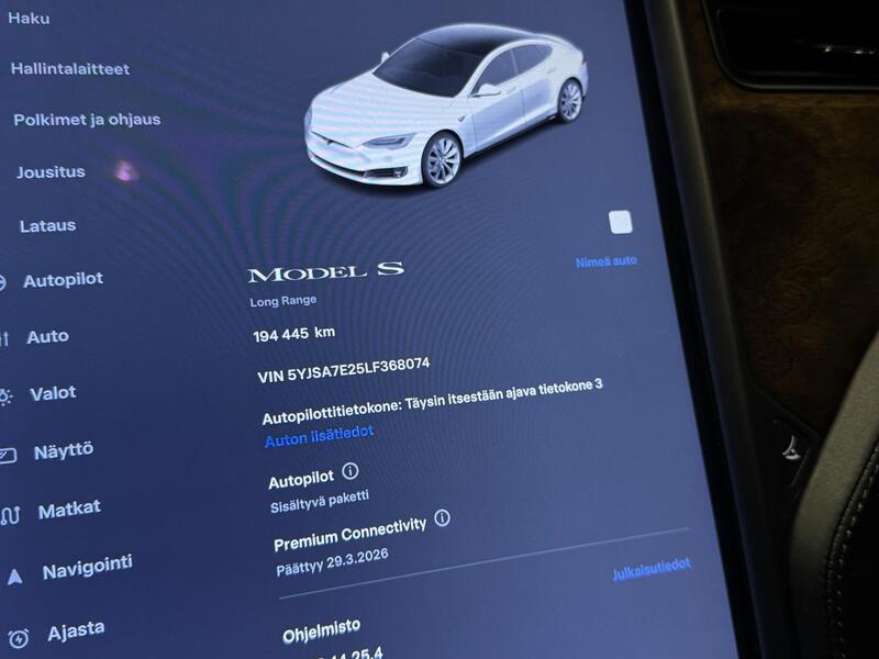 Tesla Model S vaihtoauto