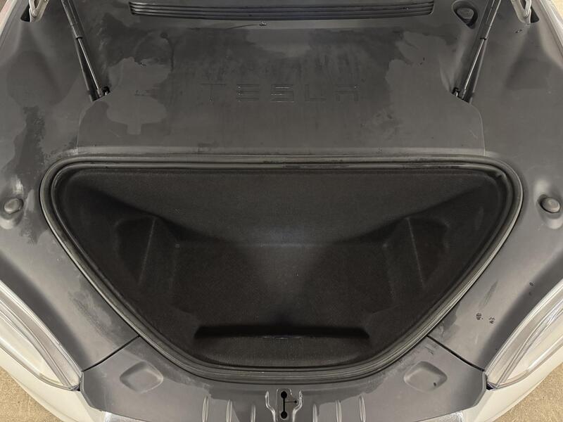 Tesla Model S vaihtoauto