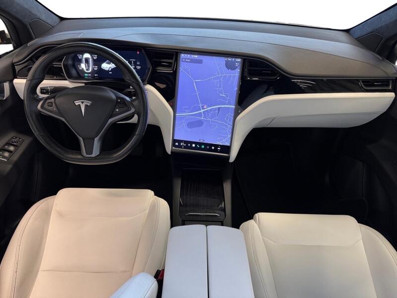 Tesla Model X vaihtoauto