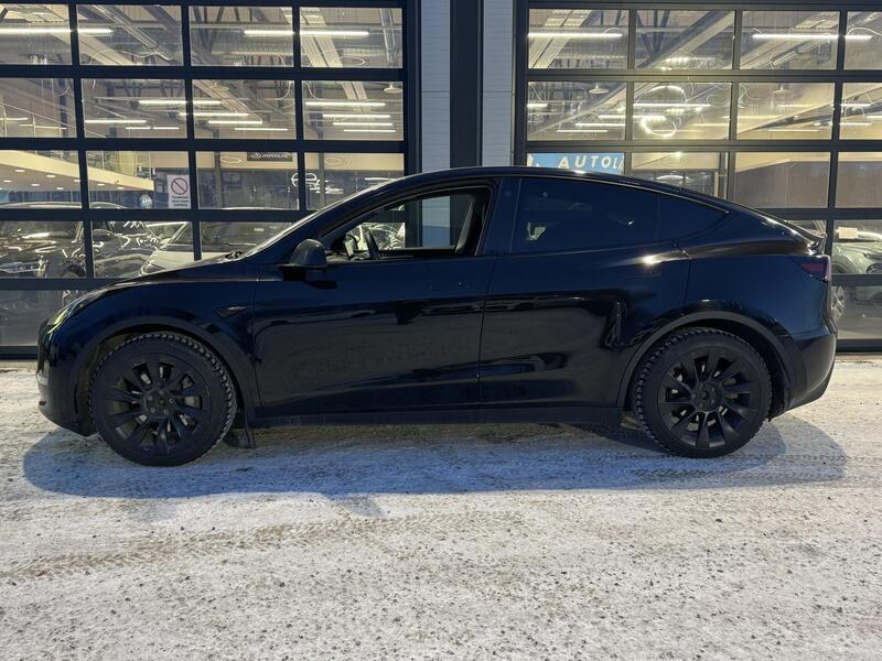 Tesla Model Y vaihtoauto