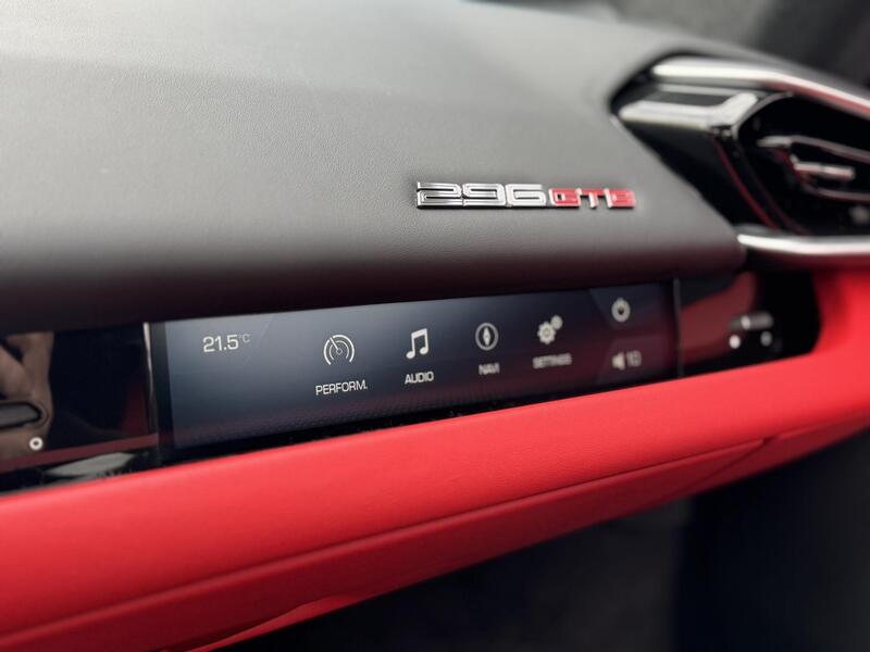 Ferrari 296 GTB vaihtoauto