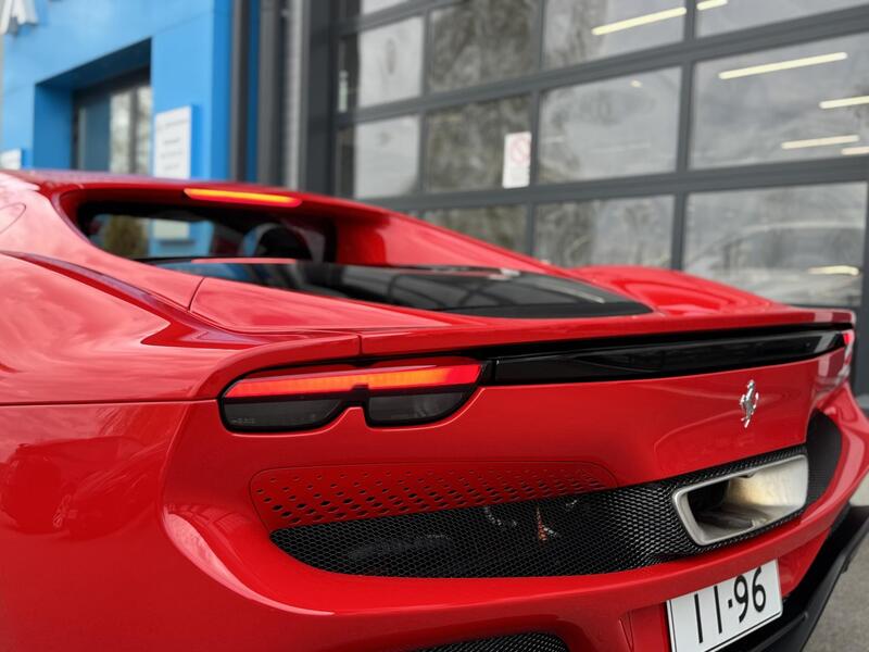 Ferrari 296 GTB vaihtoauto