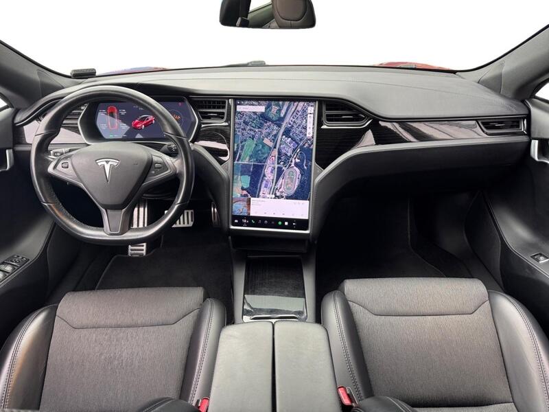 Tesla Model S vaihtoauto