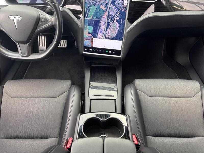 Tesla Model S vaihtoauto