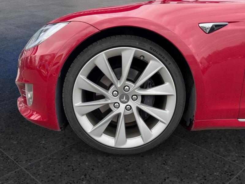 Tesla Model S vaihtoauto