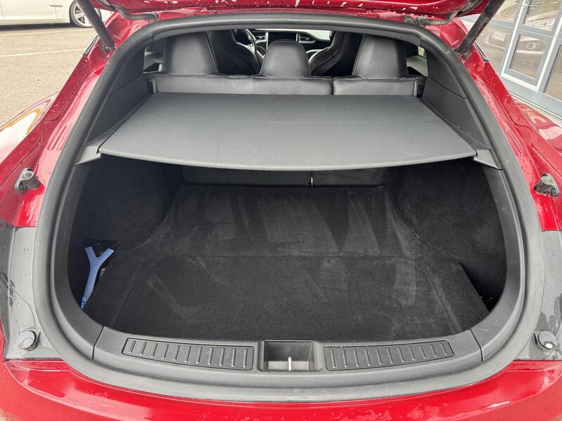 Tesla Model S vaihtoauto