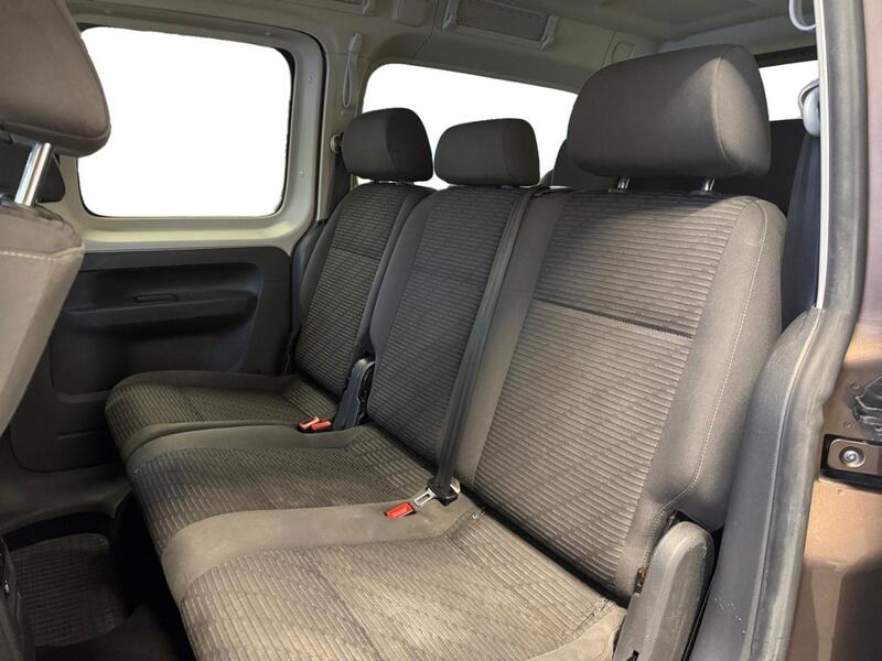 Volkswagen Caddy Maxi vaihtoauto