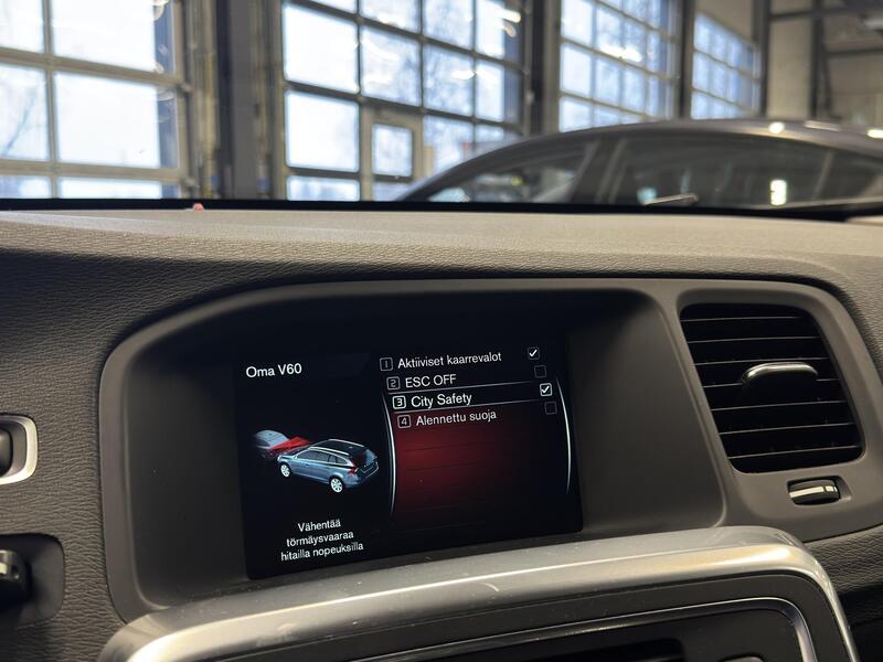 Volvo V60 vaihtoauto