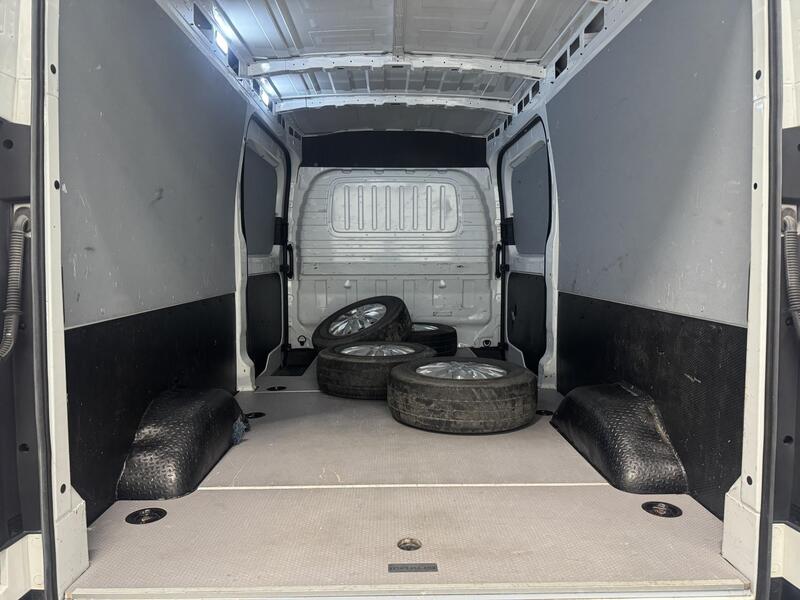 Maxus e-Deliver 9 vaihtoauto