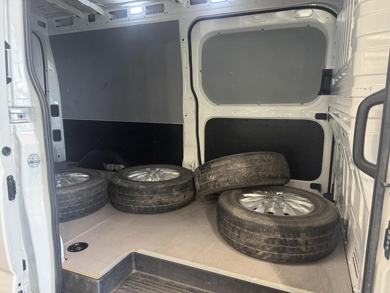 Maxus e-Deliver 9 vaihtoauto