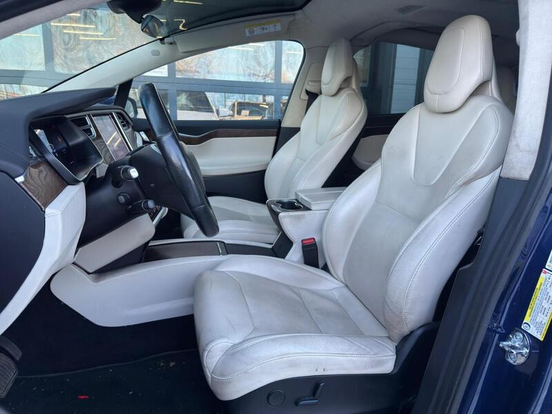 Tesla Model X vaihtoauto