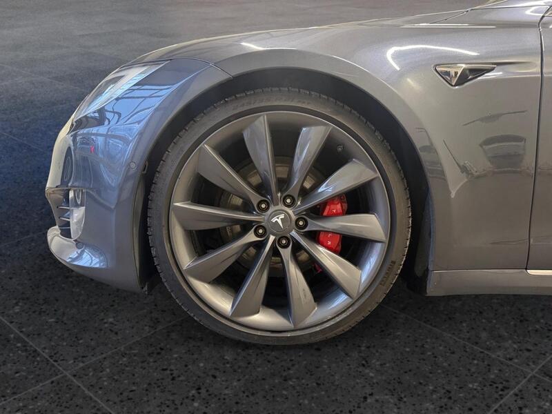 Tesla Model S vaihtoauto