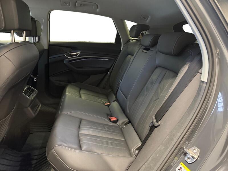 Audi Q8 e-tron vaihtoauto