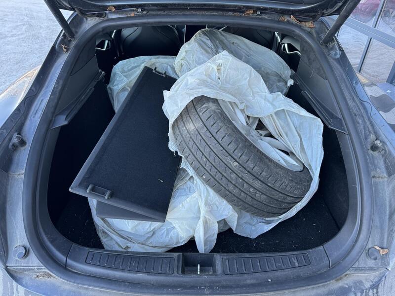 Tesla Model S vaihtoauto