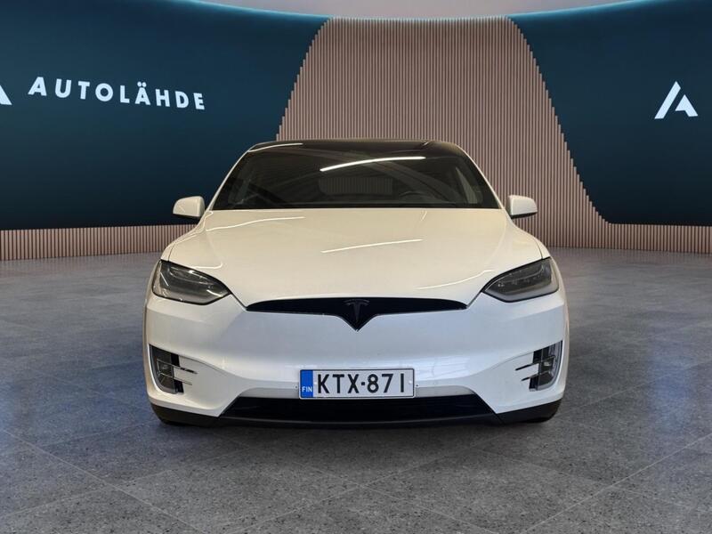 Tesla Model X vaihtoauto