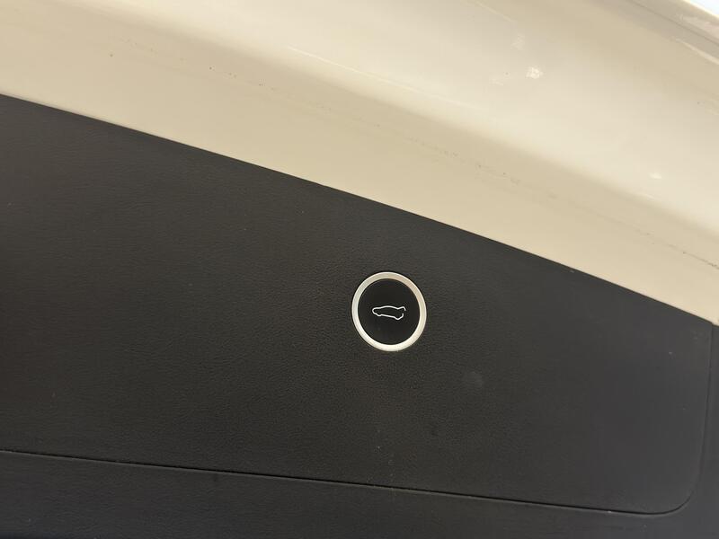 Tesla Model X vaihtoauto