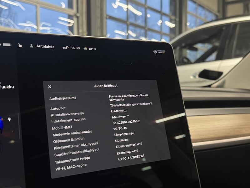 Tesla Model 3 vaihtoauto