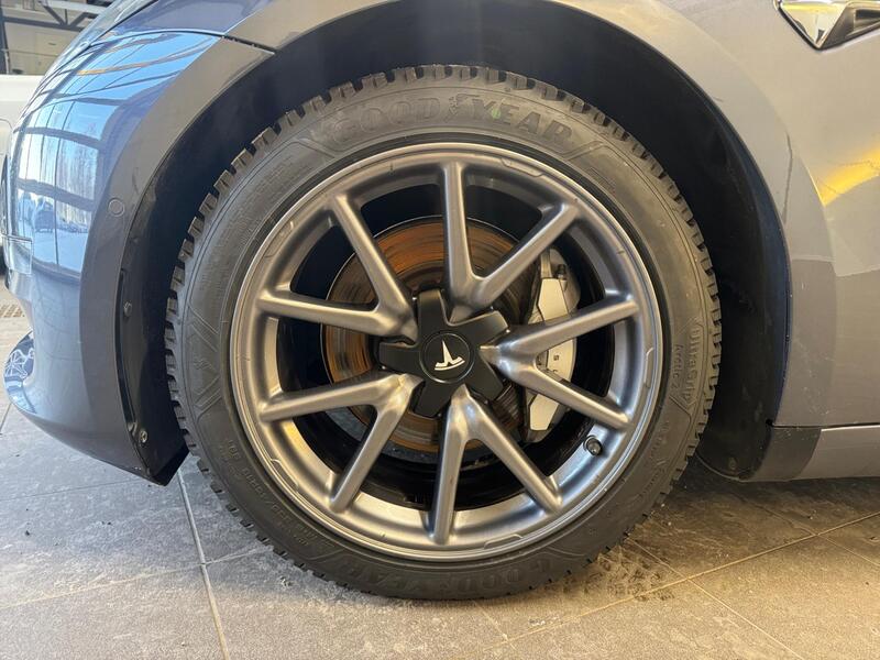 Tesla Model 3 vaihtoauto