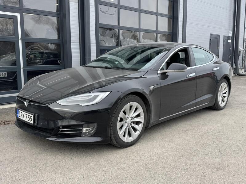 Tesla Model S vaihtoauto