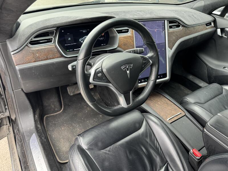 Tesla Model S vaihtoauto
