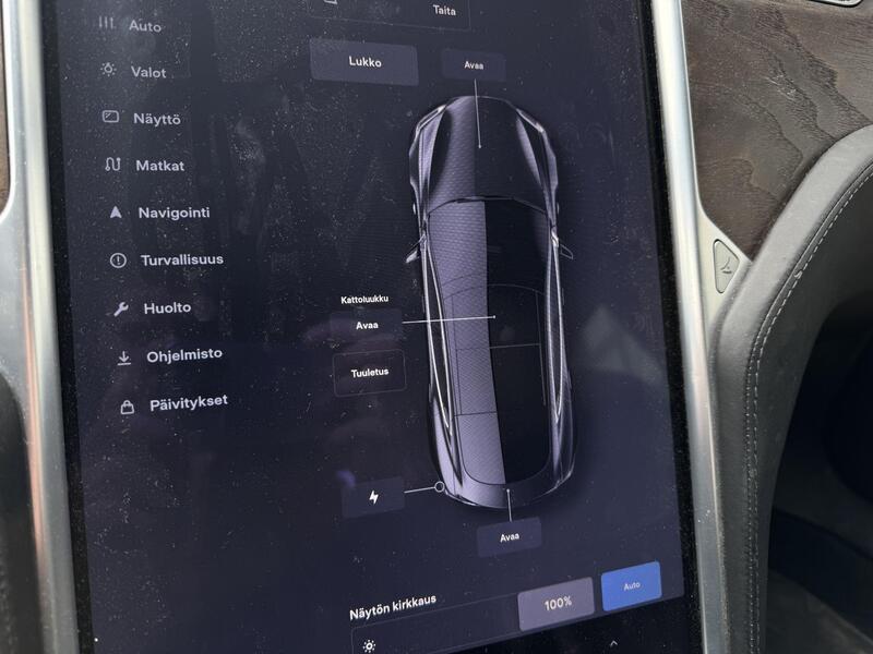 Tesla Model S vaihtoauto