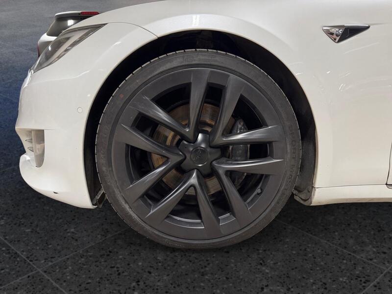 Tesla Model S vaihtoauto