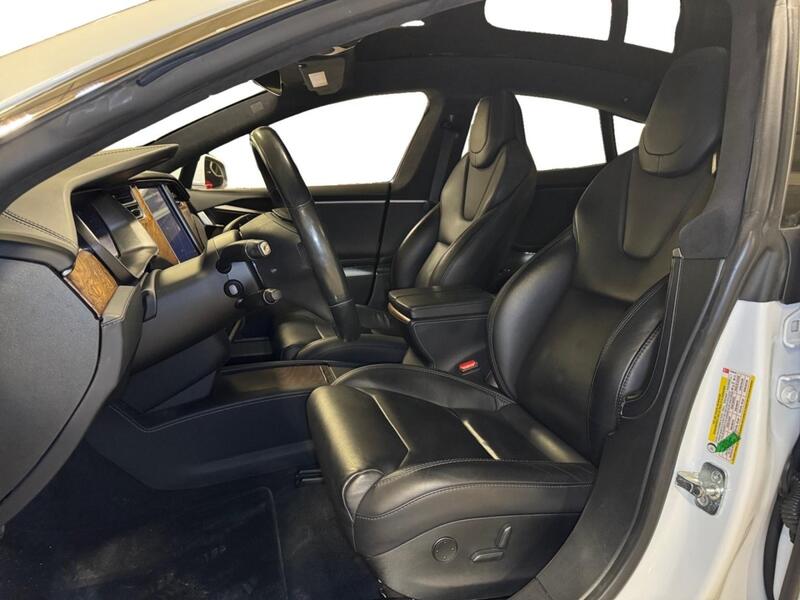 Tesla Model S vaihtoauto