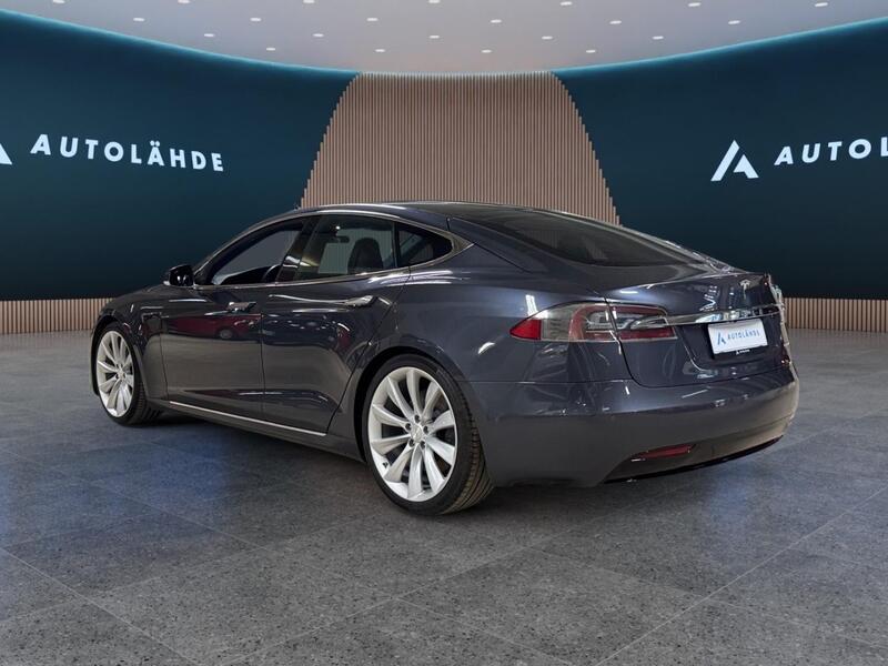 Tesla Model S vaihtoauto