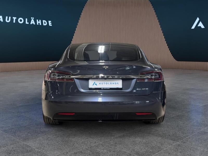 Tesla Model S vaihtoauto