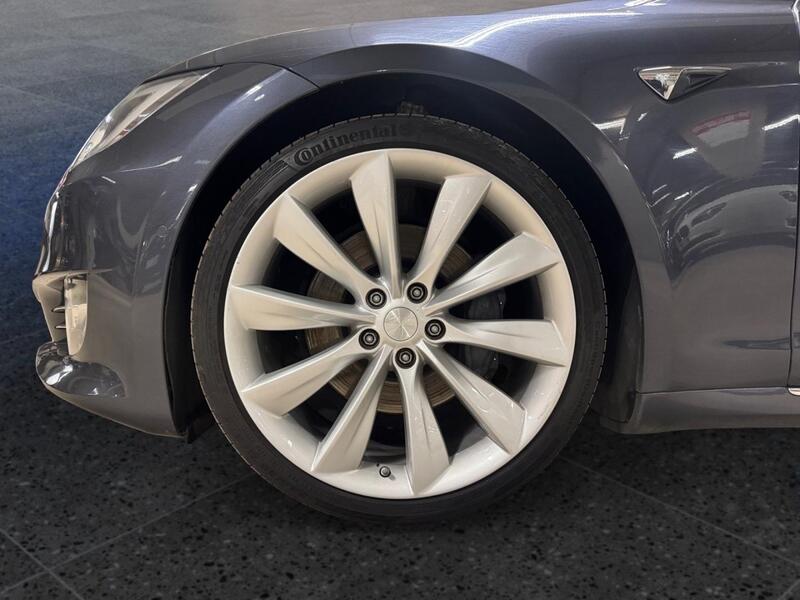 Tesla Model S vaihtoauto