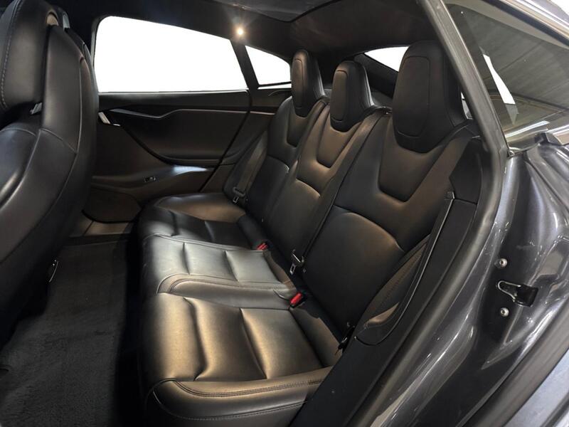 Tesla Model S vaihtoauto