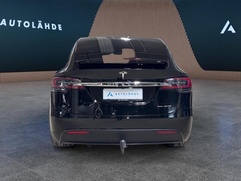 Tesla Model X vaihtoauto