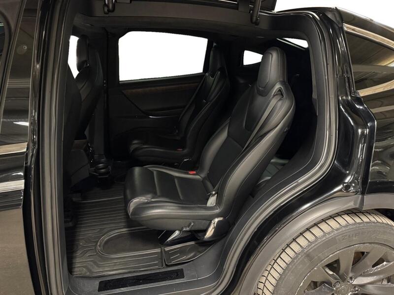 Tesla Model X vaihtoauto